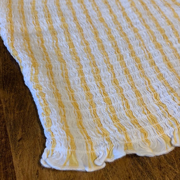 Hollister striped crop top. - Picture 4 of 4